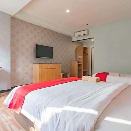Reddoorz Premium Near Bandung Station Hotel Ngoại thất bức ảnh