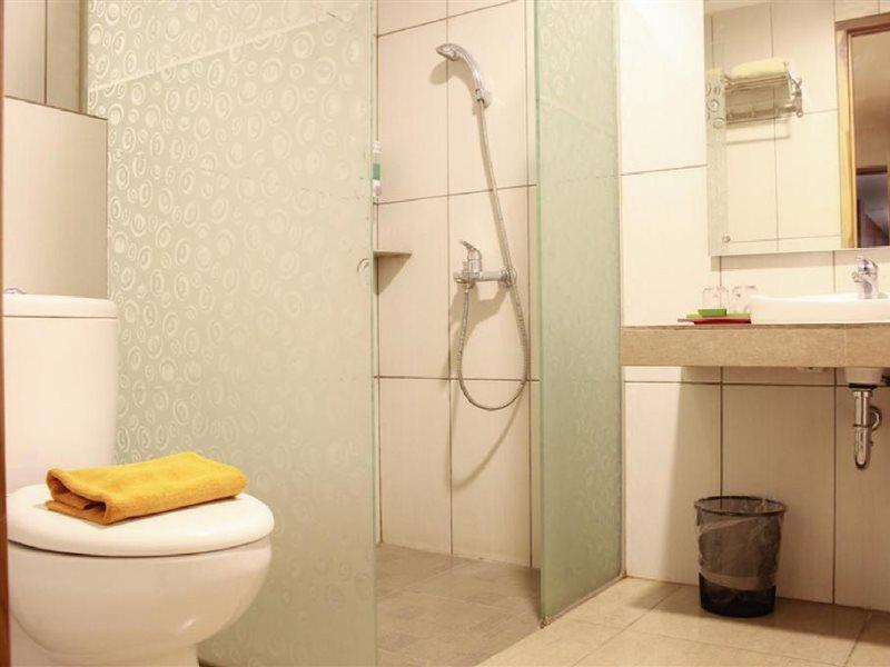 Reddoorz Premium Near Bandung Station Hotel Ngoại thất bức ảnh