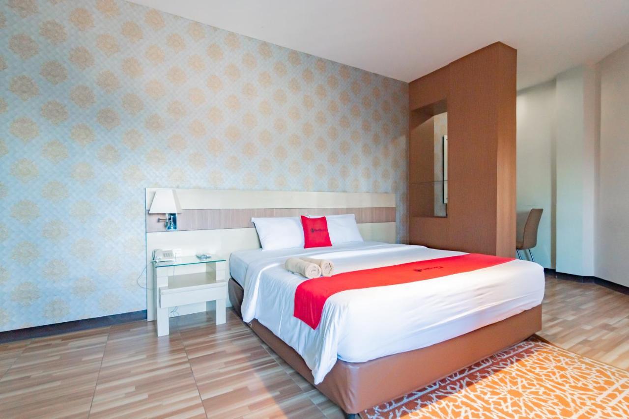 Reddoorz Premium Near Bandung Station Hotel Ngoại thất bức ảnh