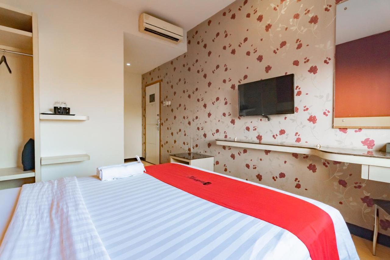 Reddoorz Premium Near Bandung Station Hotel Ngoại thất bức ảnh