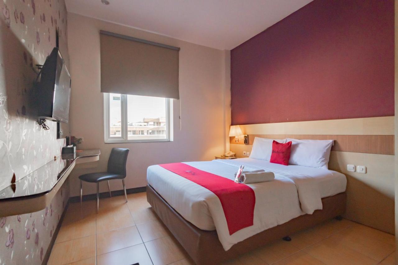 Reddoorz Premium Near Bandung Station Hotel Ngoại thất bức ảnh